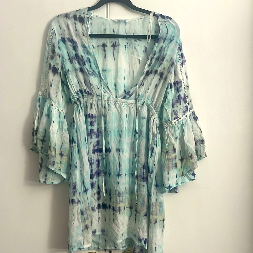 EUC Blue Island tie-dye swim coverup Medium
